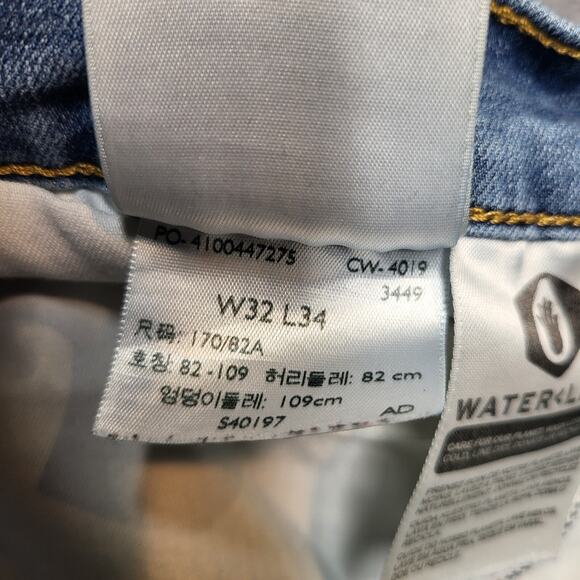 Levi's 312 Jeans Womens Size 32 Blue Shaping Slim Stretch Distressed Denim - Picture 4 of 11